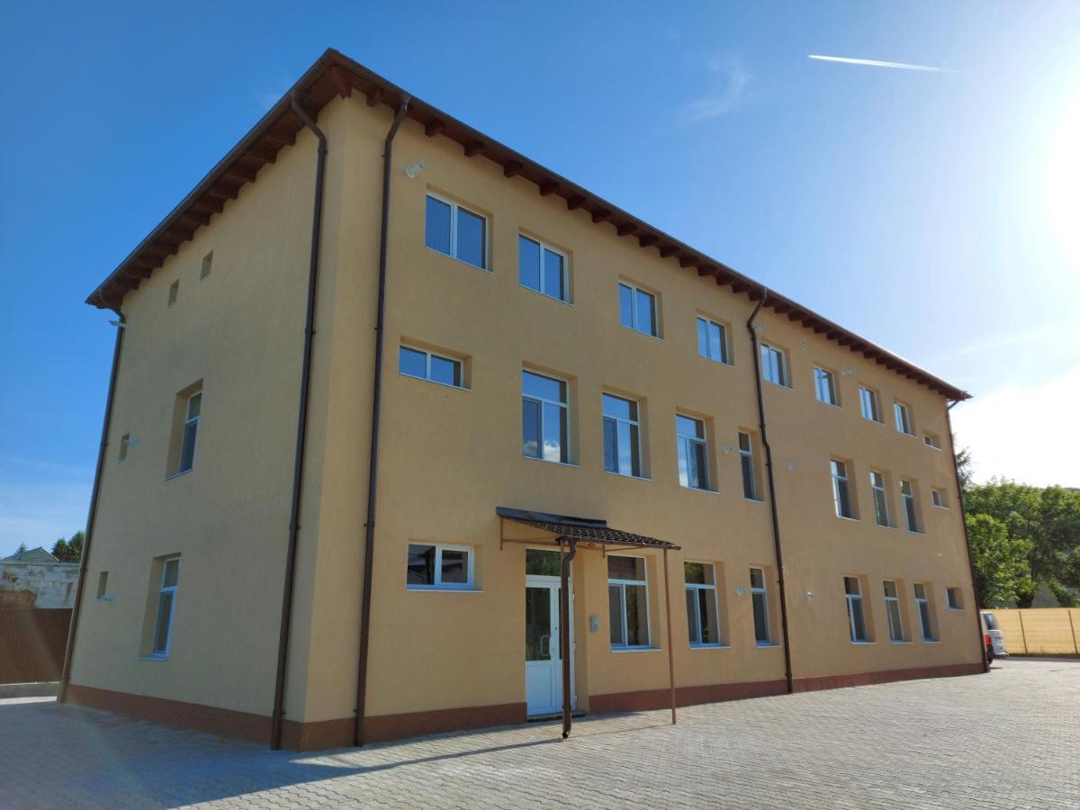 Apartamente Livada Ramnicu Valcea Exterior photo