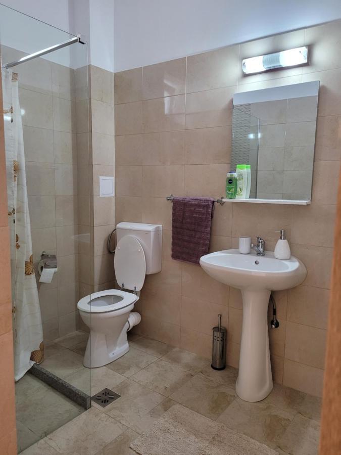 Apartamente Livada Ramnicu Valcea Exterior photo