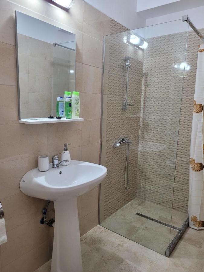 Apartamente Livada Ramnicu Valcea Exterior photo