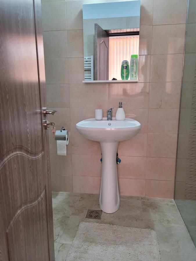 Apartamente Livada Ramnicu Valcea Exterior photo