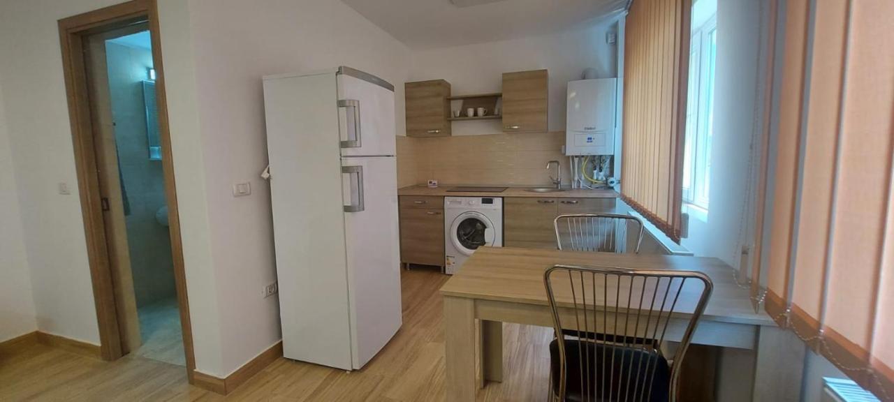 Apartamente Livada Ramnicu Valcea Exterior photo